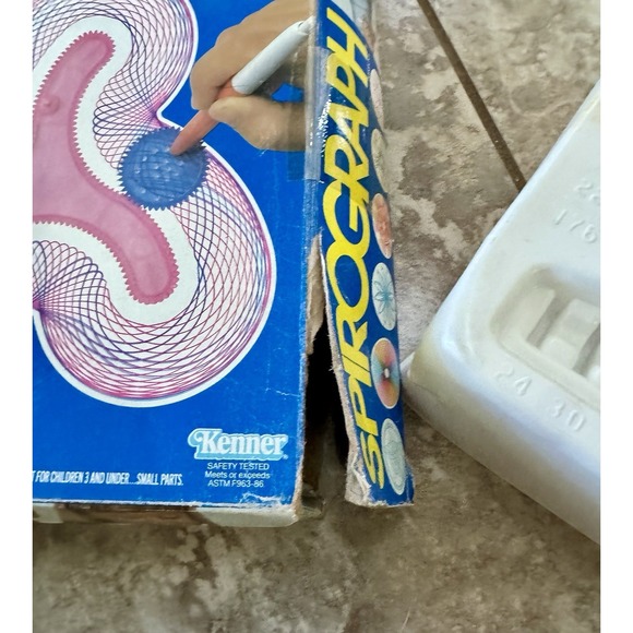 VINTAGE 1986 KENNER SPIROGRAPH In Original Box Missing Pieces See Photos Draw - Picture 4 of 6